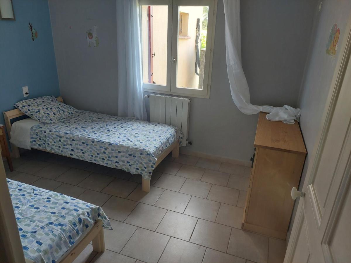 Mas La Gentille ,,, A La Campagne , Beautiful Outdoor , Swimming Pool , Pool House , Nice Green Garden , Bbq ,,, Only For You , Pour Passer Un Sejour Inoubliable Перн-ле-Фонтен Екстериор снимка