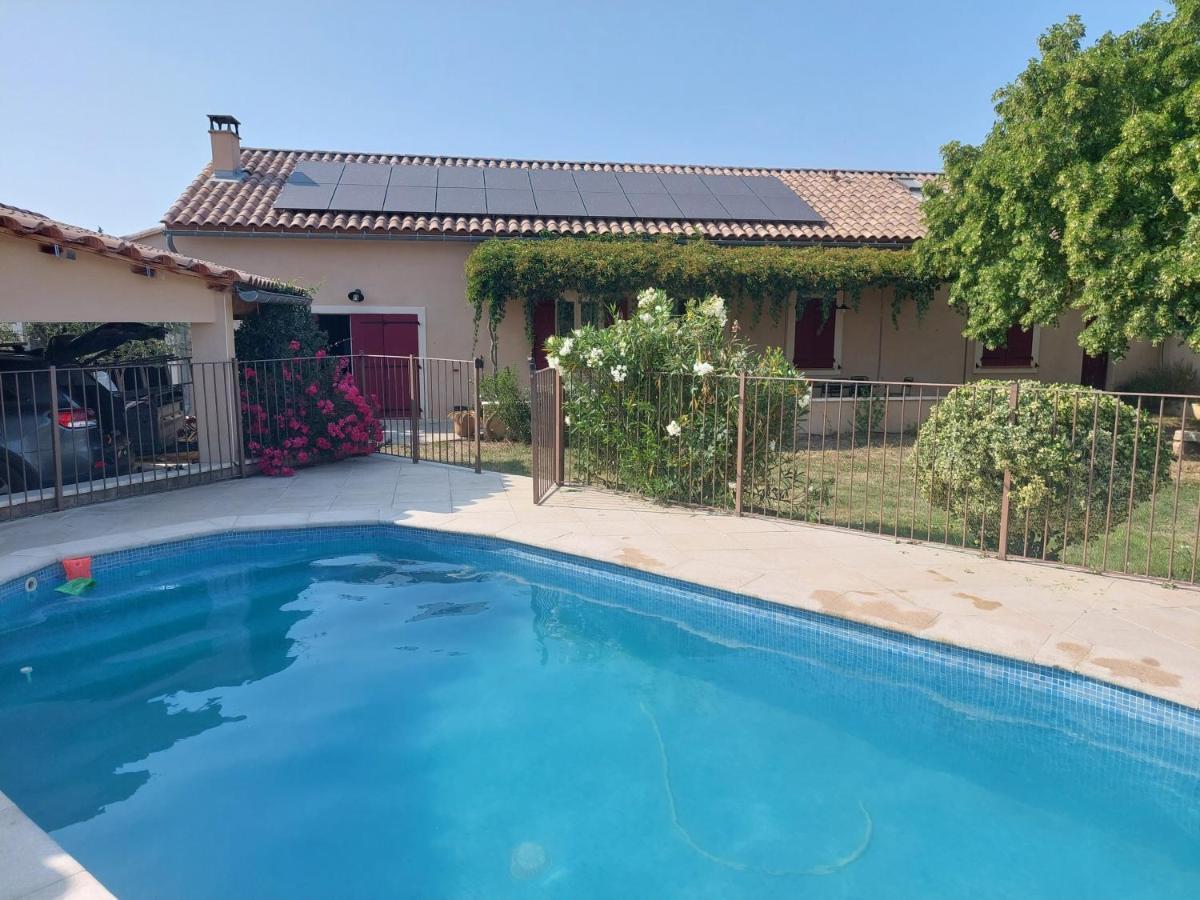 Mas La Gentille ,,, A La Campagne , Beautiful Outdoor , Swimming Pool , Pool House , Nice Green Garden , Bbq ,,, Only For You , Pour Passer Un Sejour Inoubliable Перн-ле-Фонтен Екстериор снимка